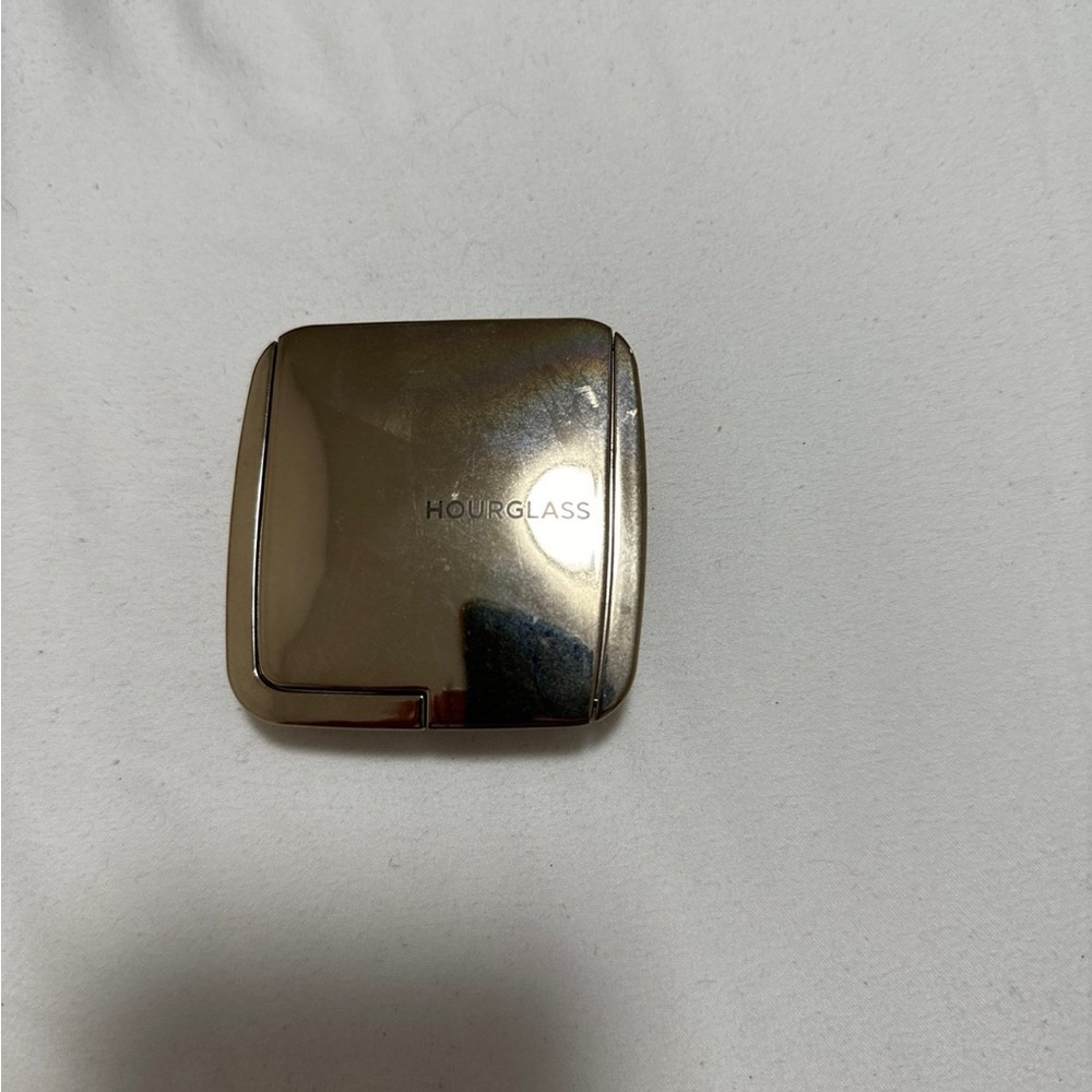 Hourglass bronzer